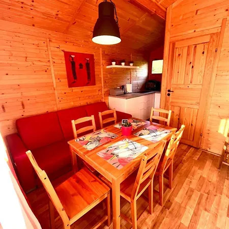 롯지 Letniskowe Nadia Zieleniewo (Kolobrzeg)